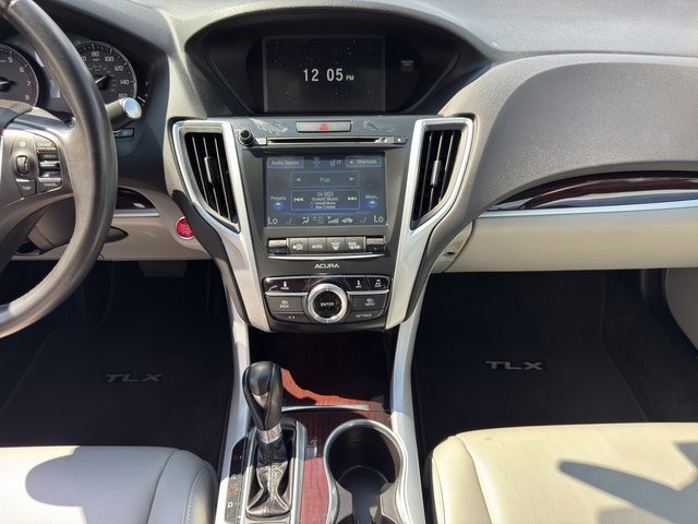 2017 Acura TLX 2.4L Base photo 20