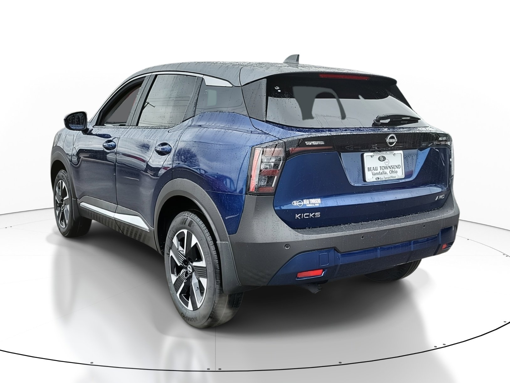 2025 Nissan Kicks SV photo 3
