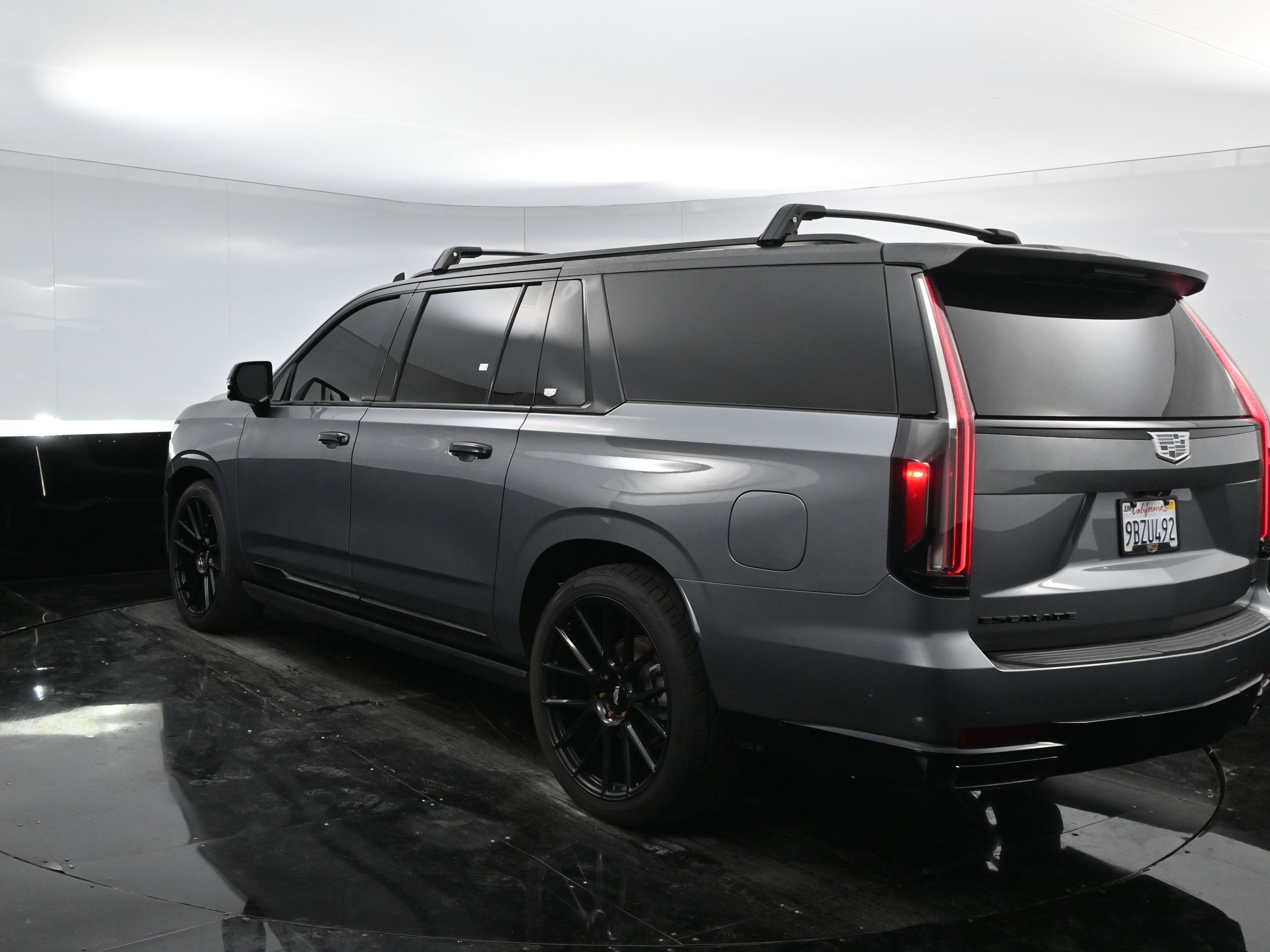 2022 Cadillac Escalade ESV Sport Platinum photo 3