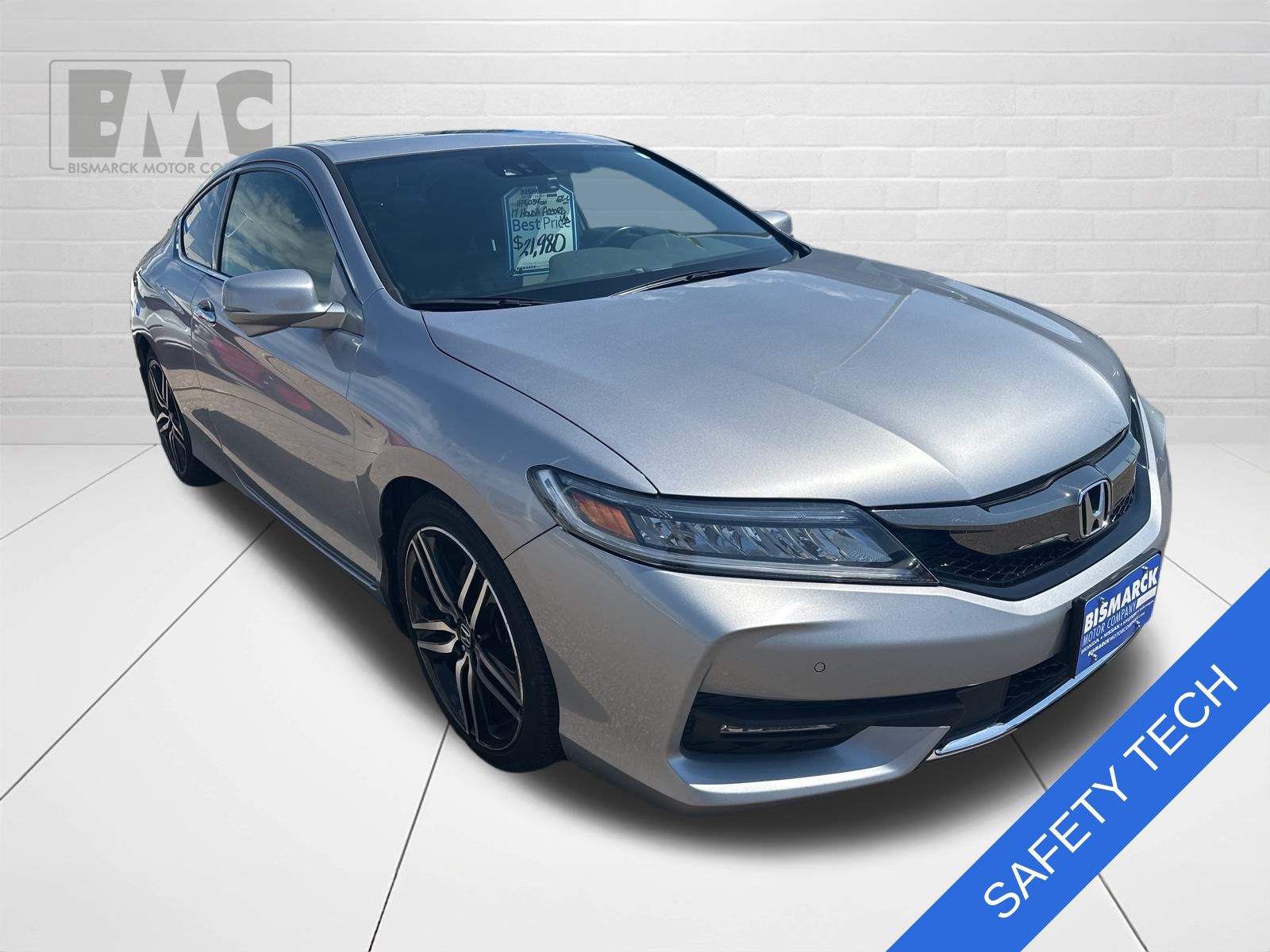 2017 Honda Accord Touring photo 4