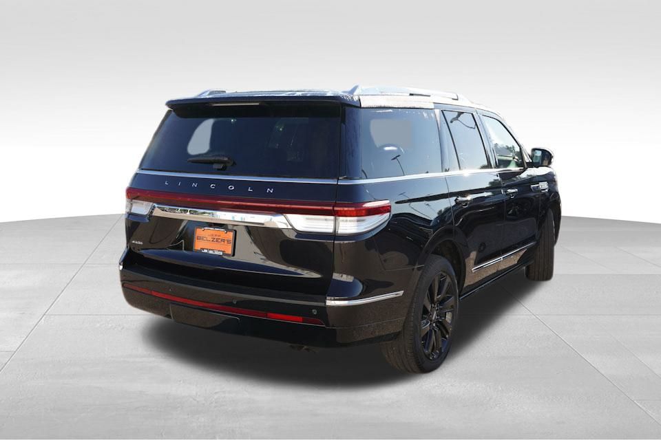 2024 Lincoln Navigator Reserve Luxury Monochromatic photo 5