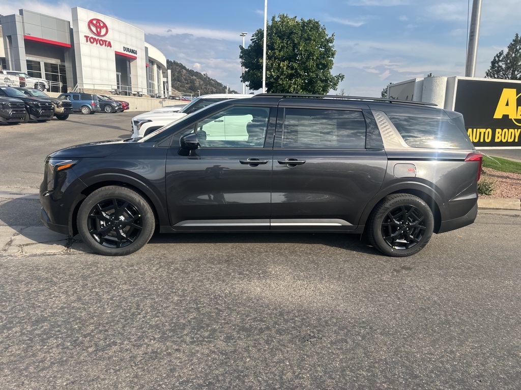 2026 Kia Carnival SX photo 3