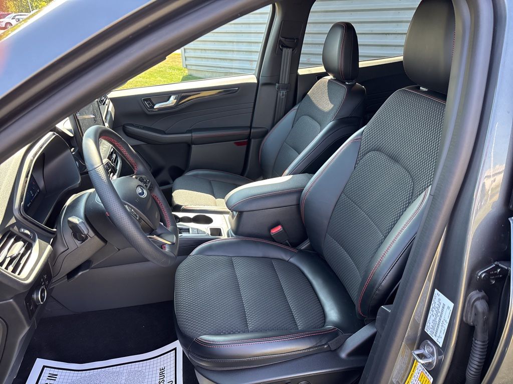 2023 Ford Escape ST-Line Elite photo 22