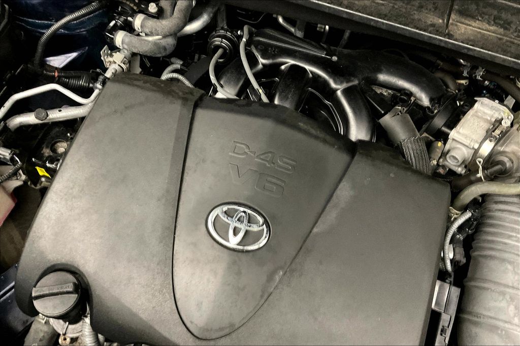 2022 Toyota Highlander XLE photo 34