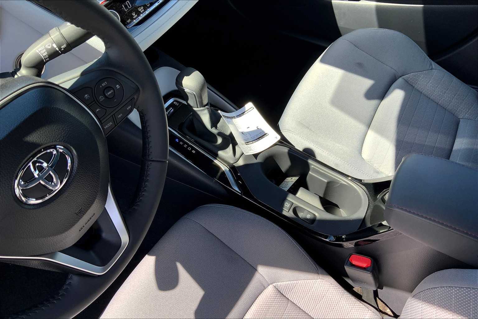 2025 Toyota Corolla SE photo 15