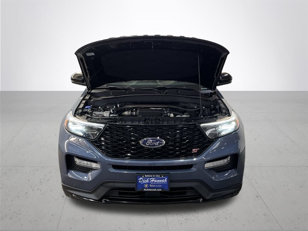 2021 Ford Explorer ST photo 2