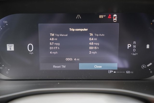 2026 Volvo XC40 AWD photo 35