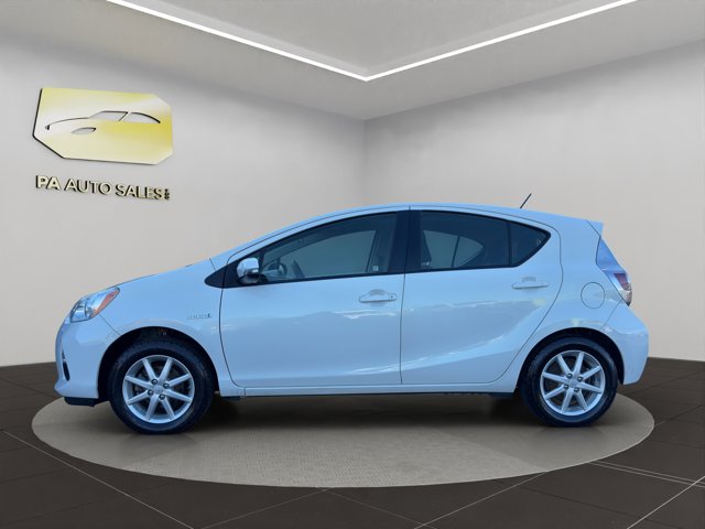 2012 Toyota Prius C Three photo 4