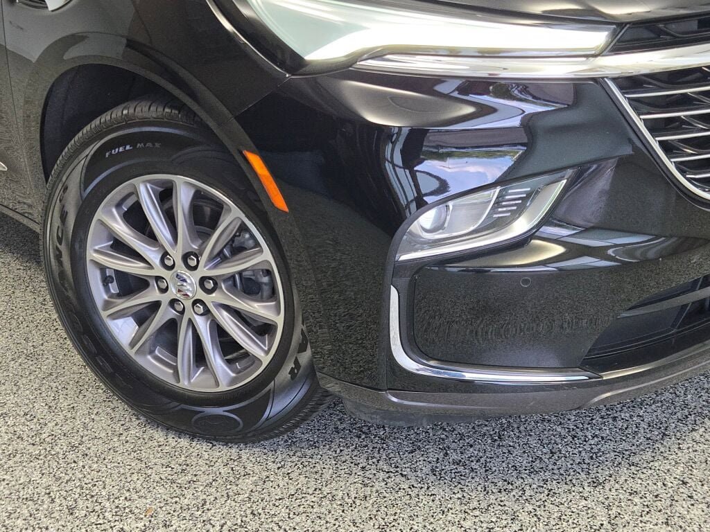 2023 Buick Enclave Essence photo 3