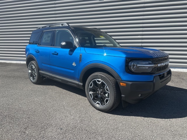 2025 Ford Bronco Sport Outer Banks's photo