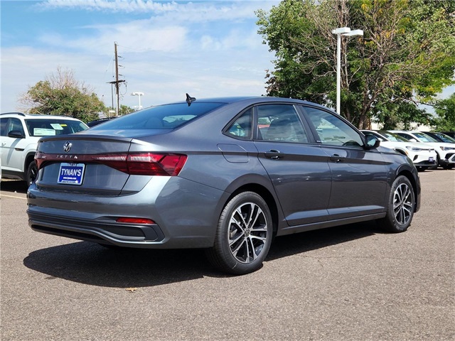 2025 Volkswagen Jetta Sport photo 2