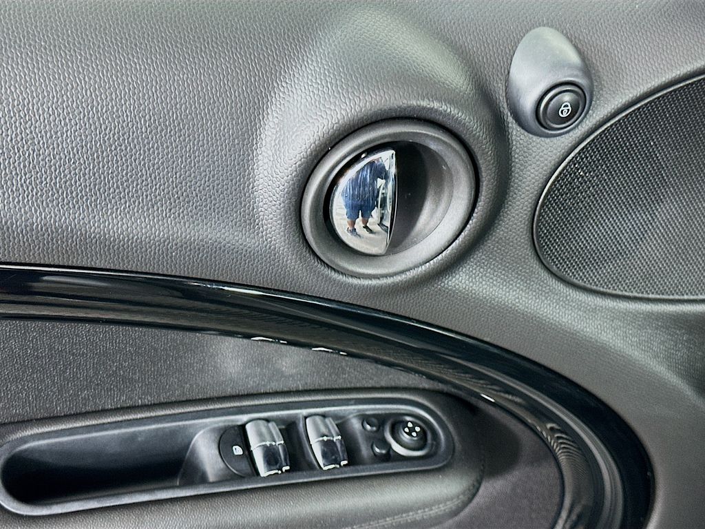 2013 Mini Countryman photo 13
