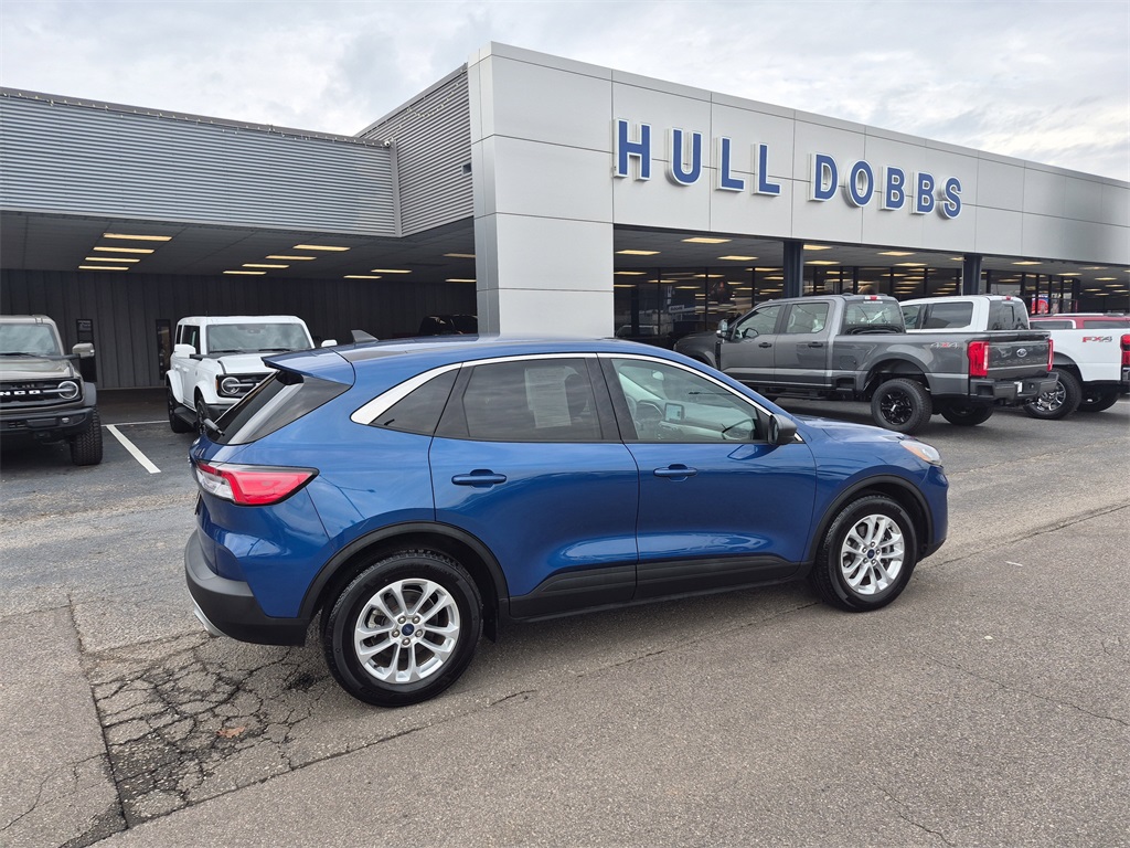 2022 Ford Escape SE photo 4