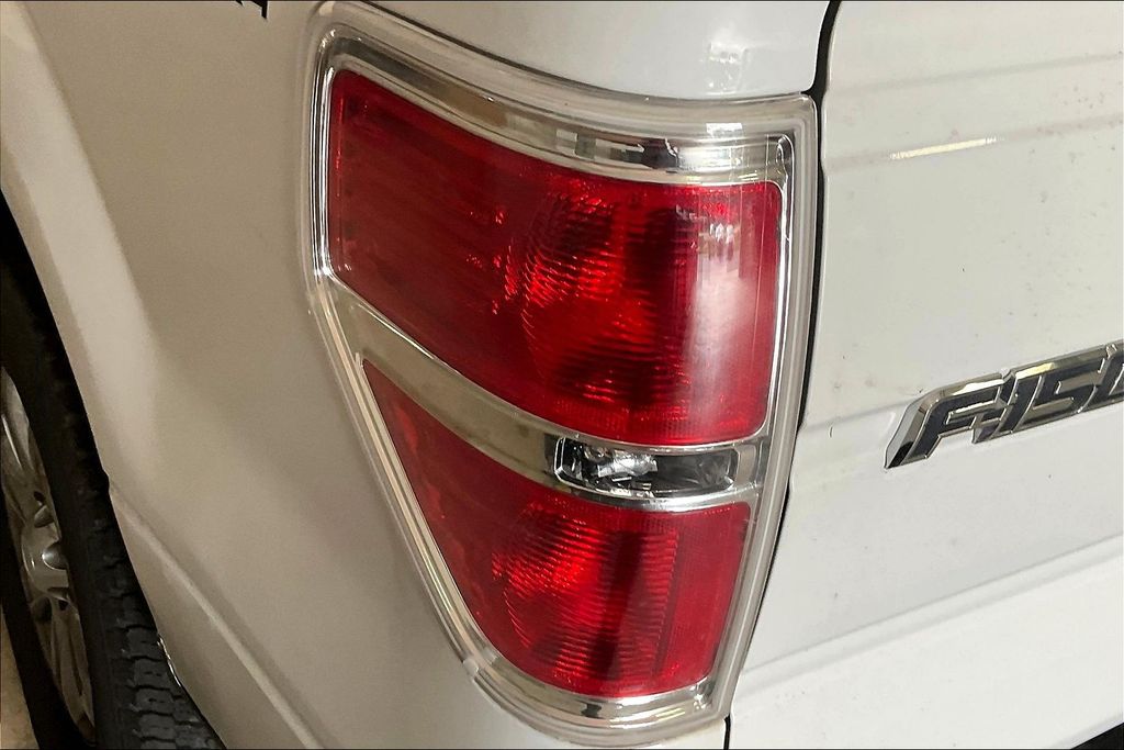 2014 Ford F-150 XLT photo 25
