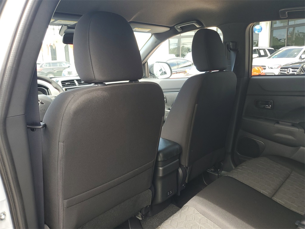 2025 Mitsubishi Outlander Sport ES SE LE photo 13