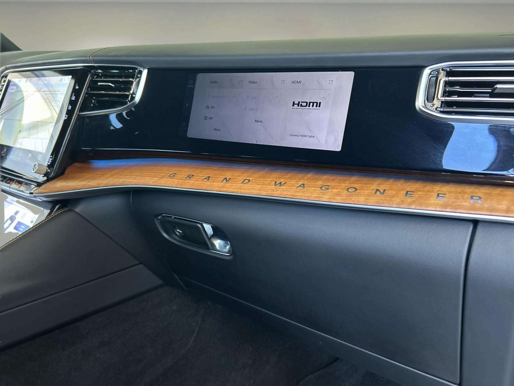 2024 Jeep Wagoneer L Series III photo 23