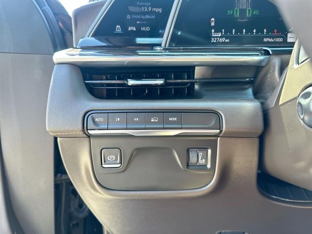 2022 Cadillac Escalade ESV Premium Luxury photo 14