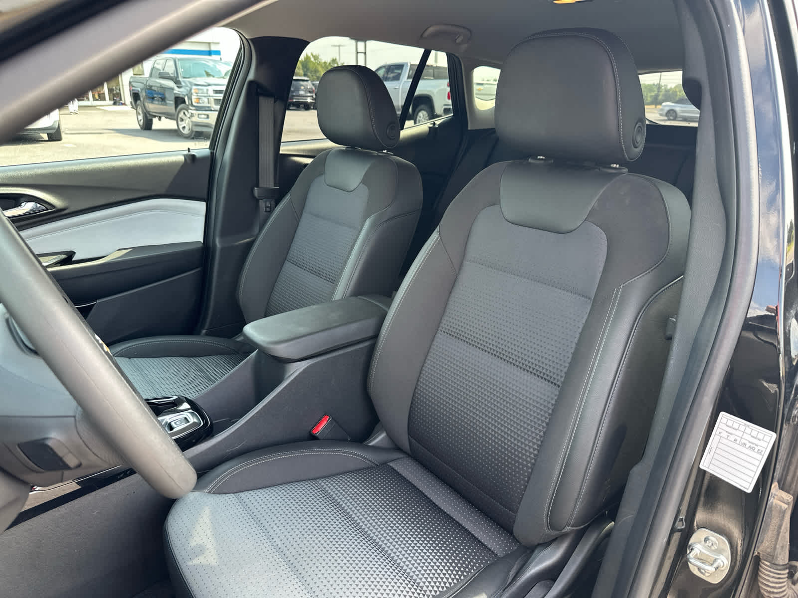 2024 Chevrolet Trax LT photo 23