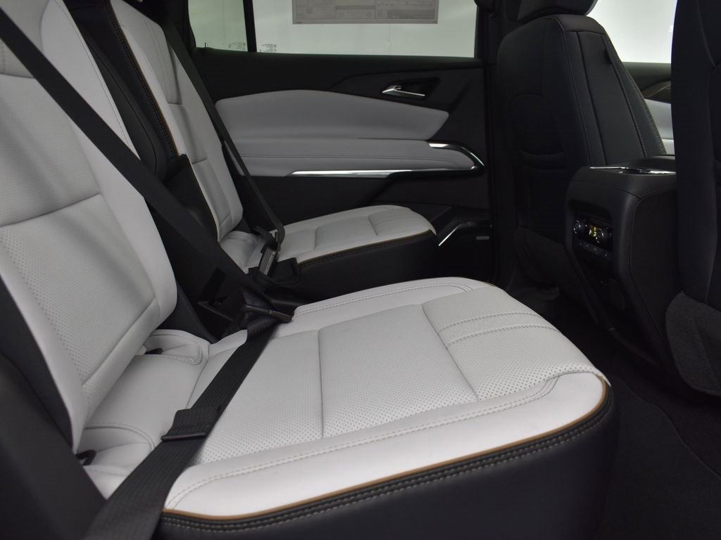 2026 Chevrolet Traverse High Country photo 16