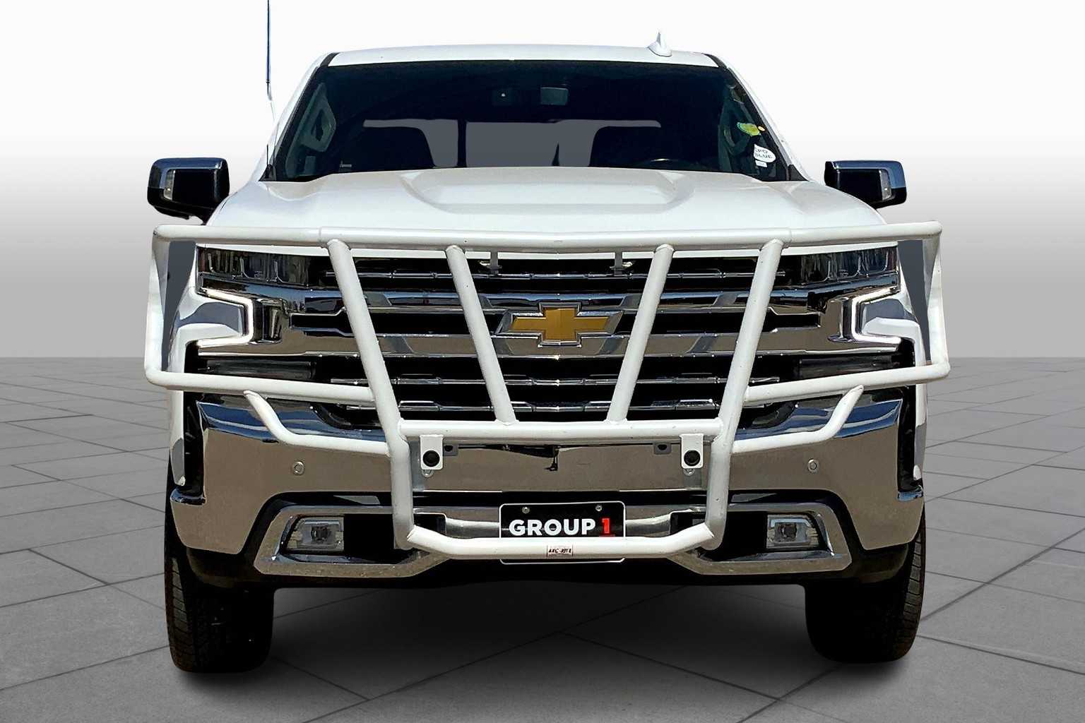 2021 Chevrolet Silverado 1500 LTZ photo 3