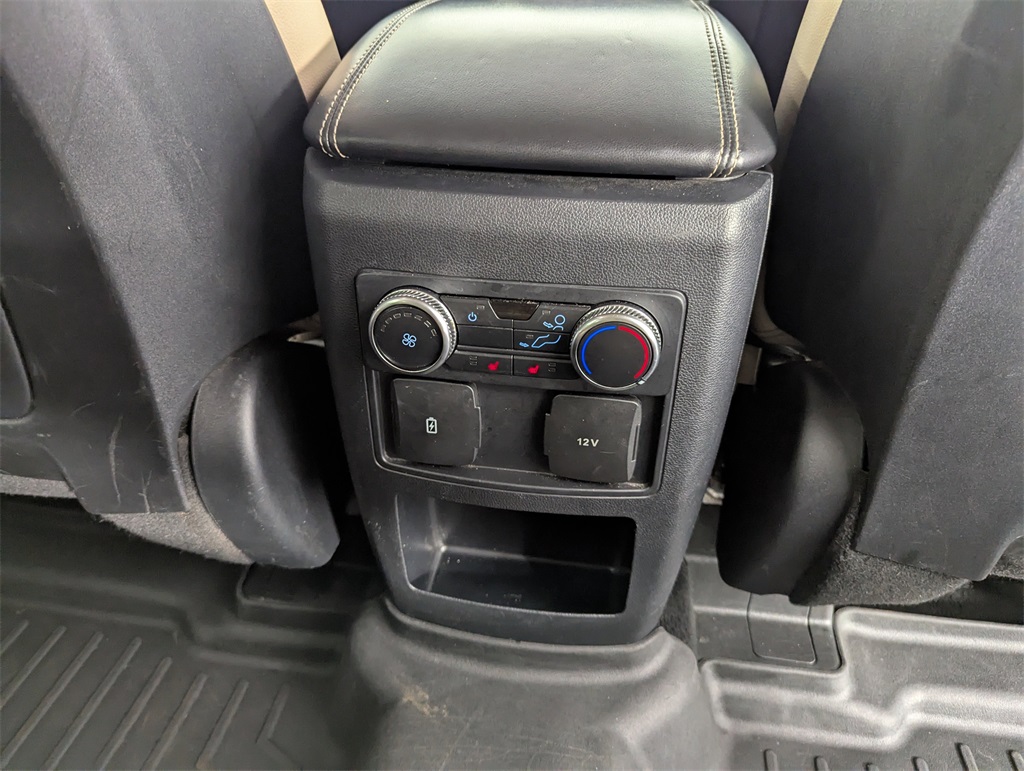2020 Ford Explorer XLT photo 31