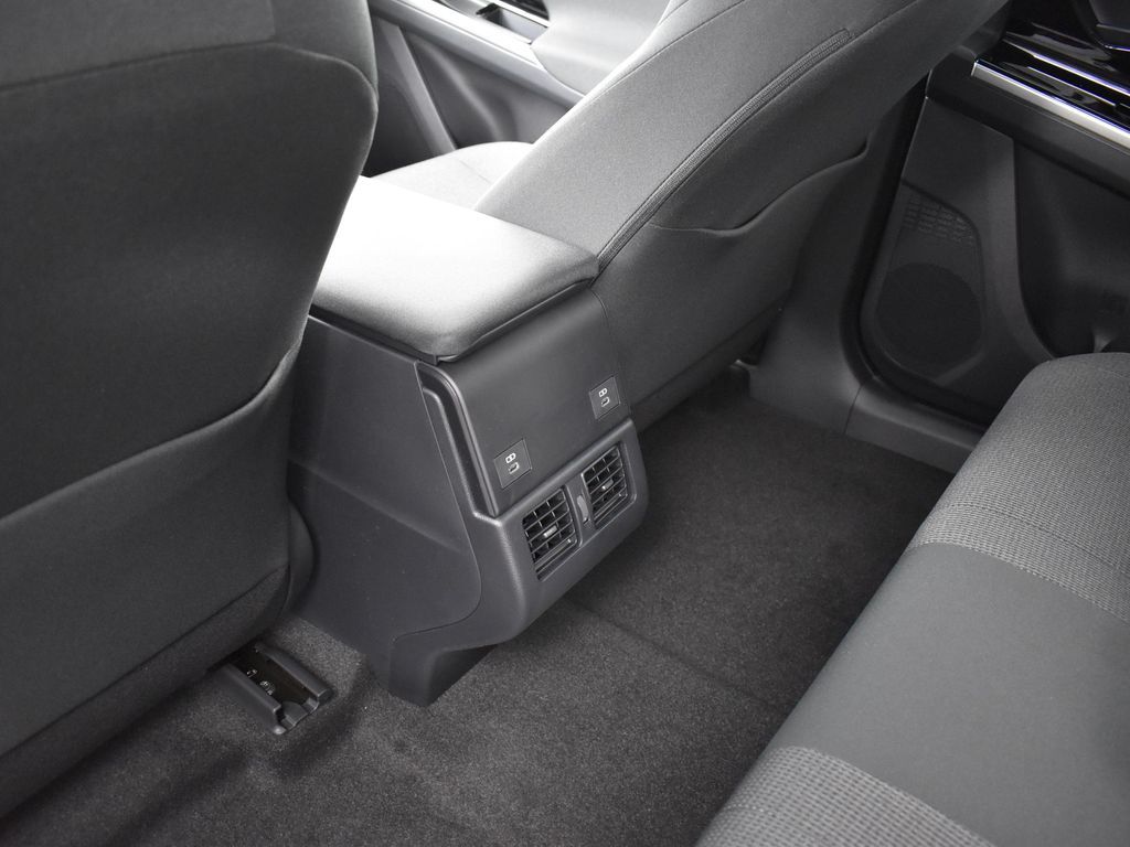 2025 Subaru Solterra Premium photo 22