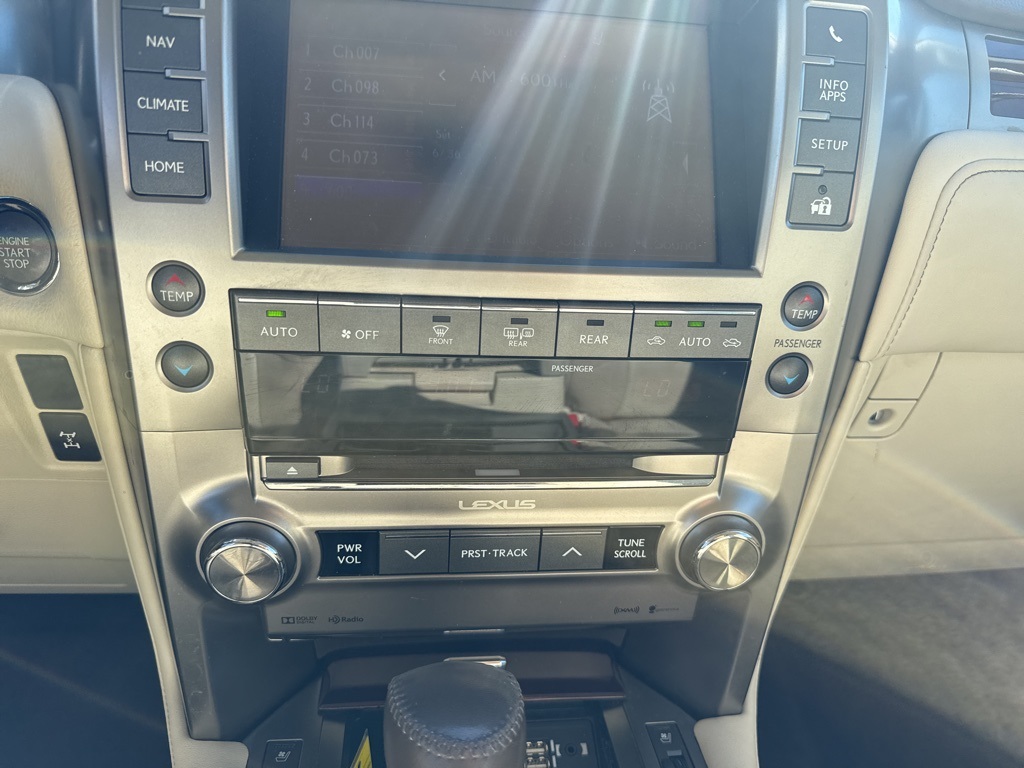 2015 Lexus GX 460 photo 13