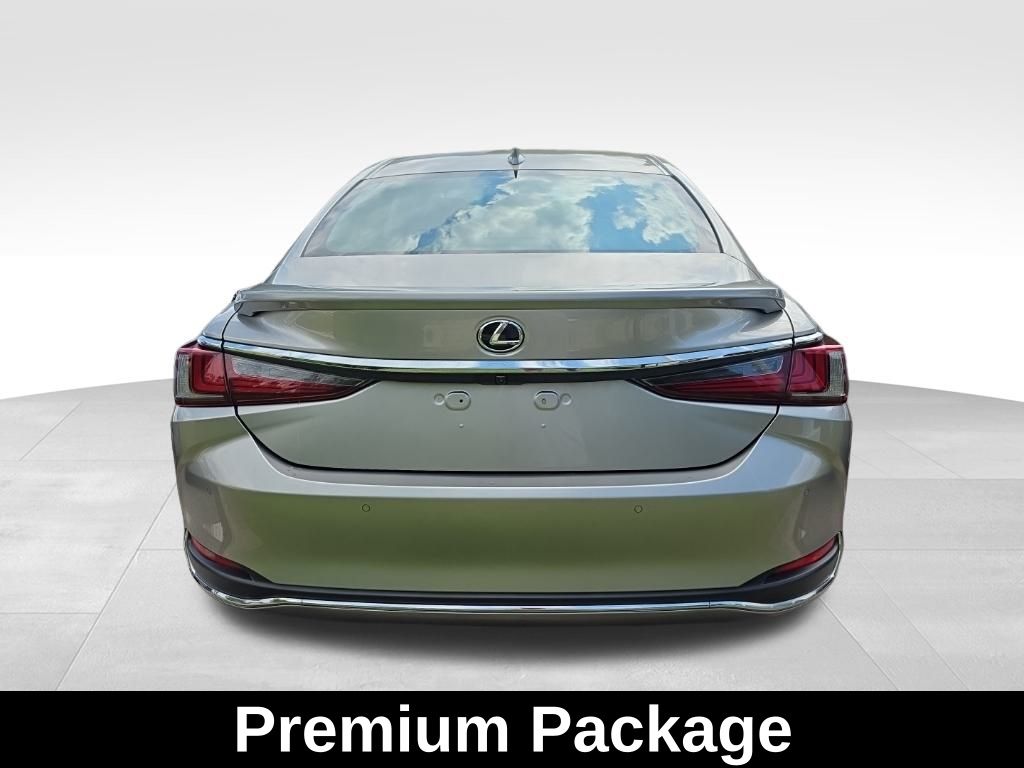 2021 Lexus ES 250 photo 6