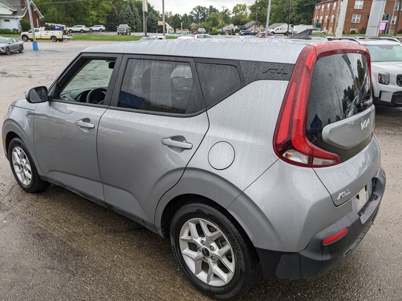 2022 Kia Soul LX photo 4