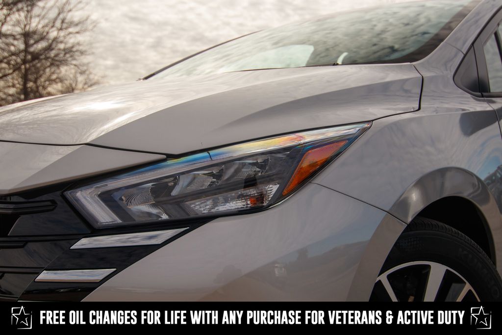 2025 Nissan Versa S photo 2