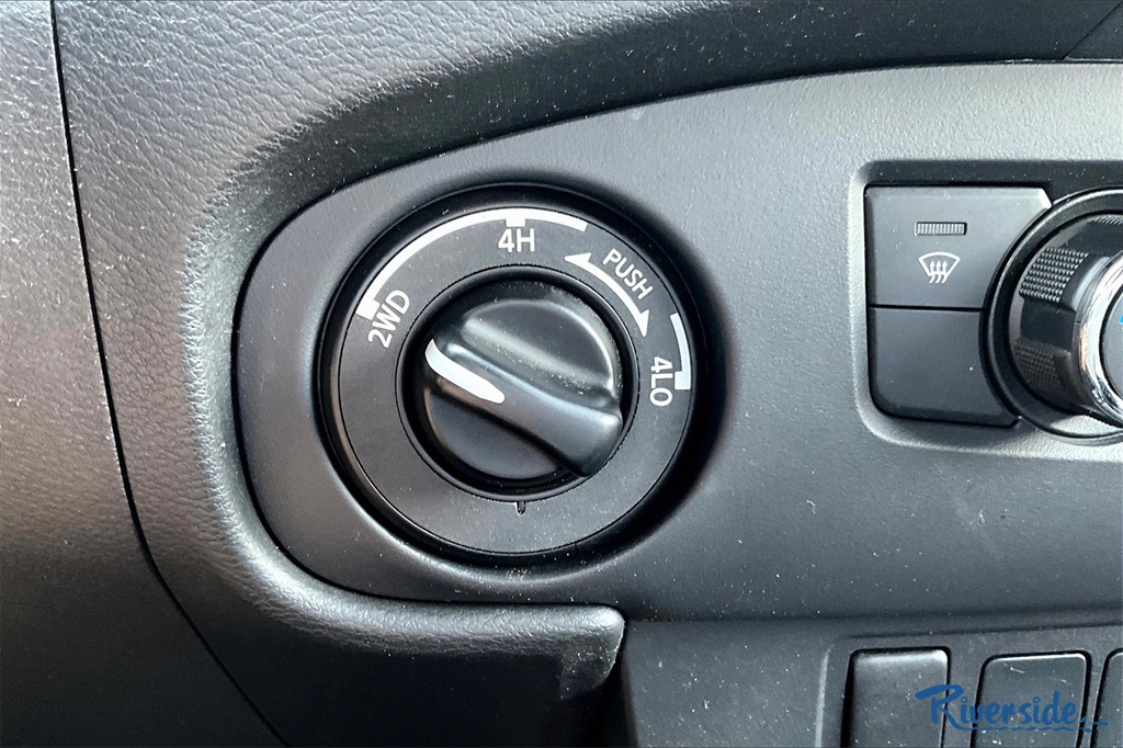 2023 Nissan Frontier PRO-4X photo 16