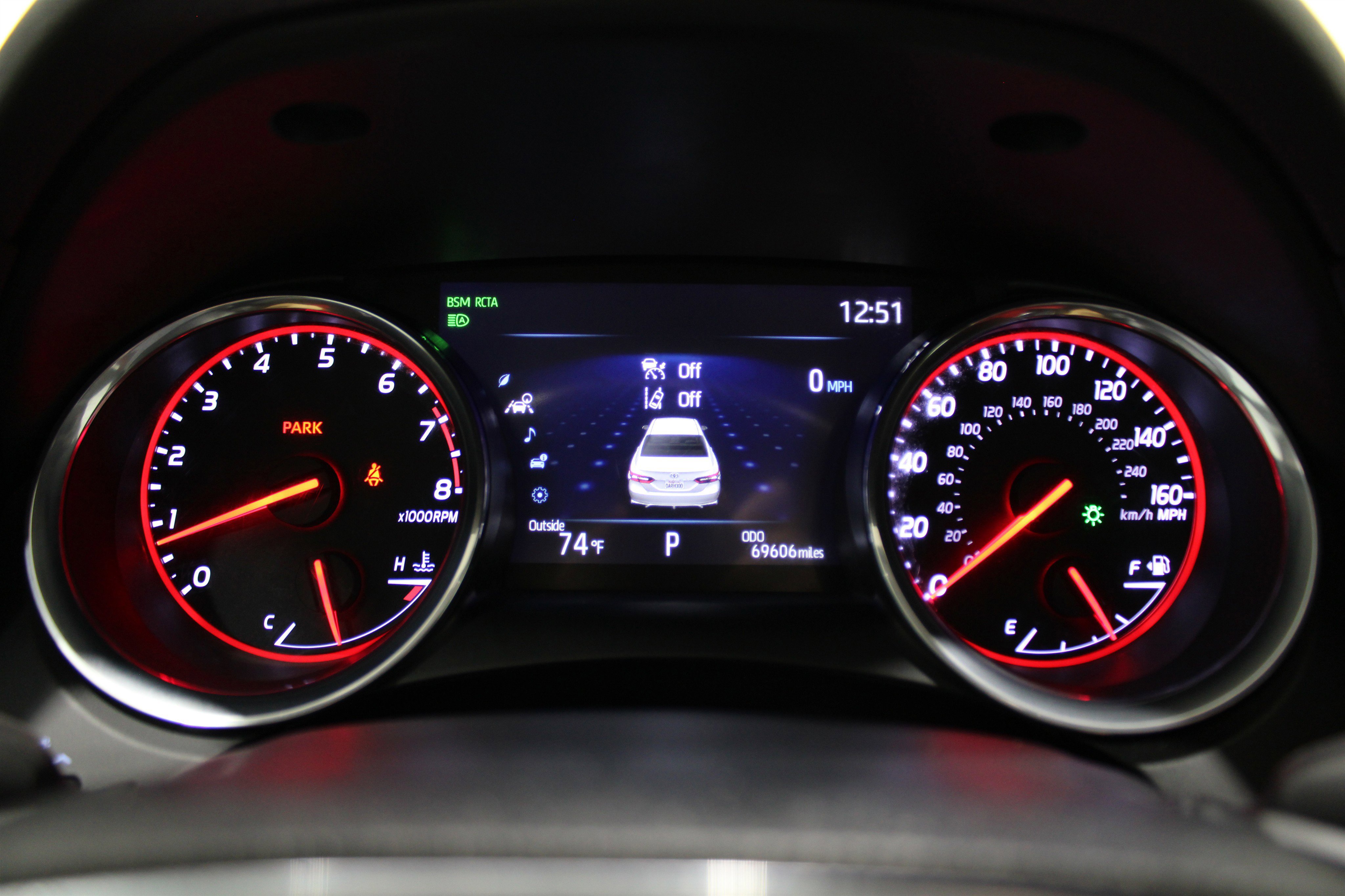 2020 Toyota Camry XSE photo 2