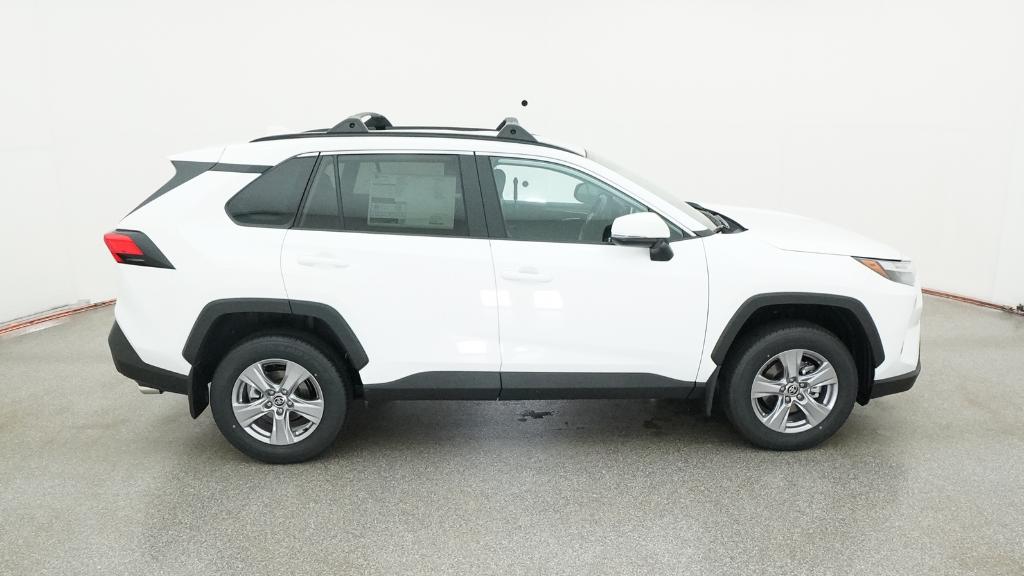 2025 Toyota RAV4 XLE photo 25