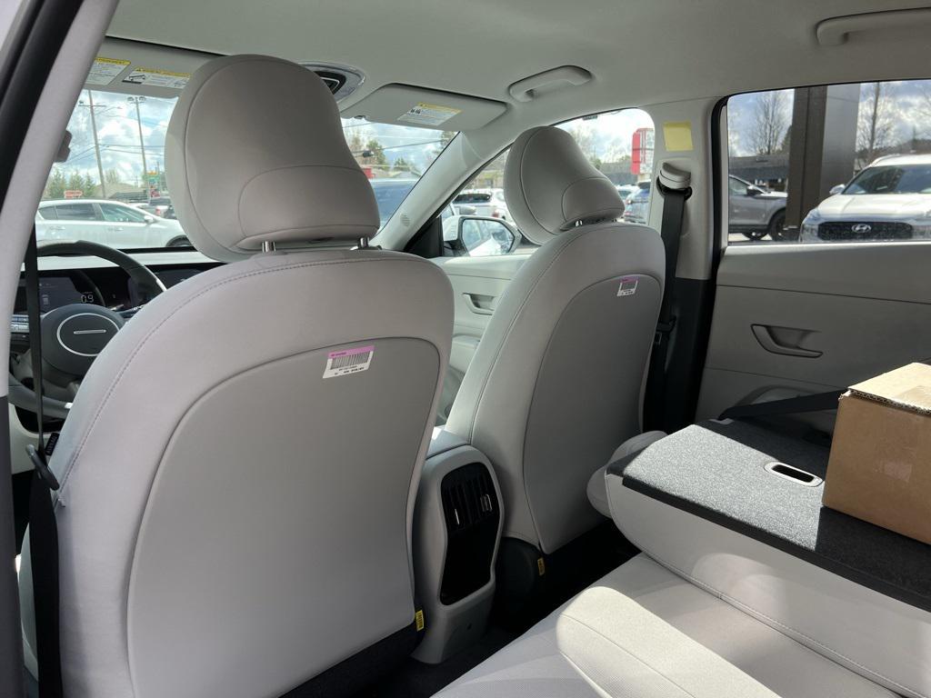 2025 Hyundai Kona SEL photo 27