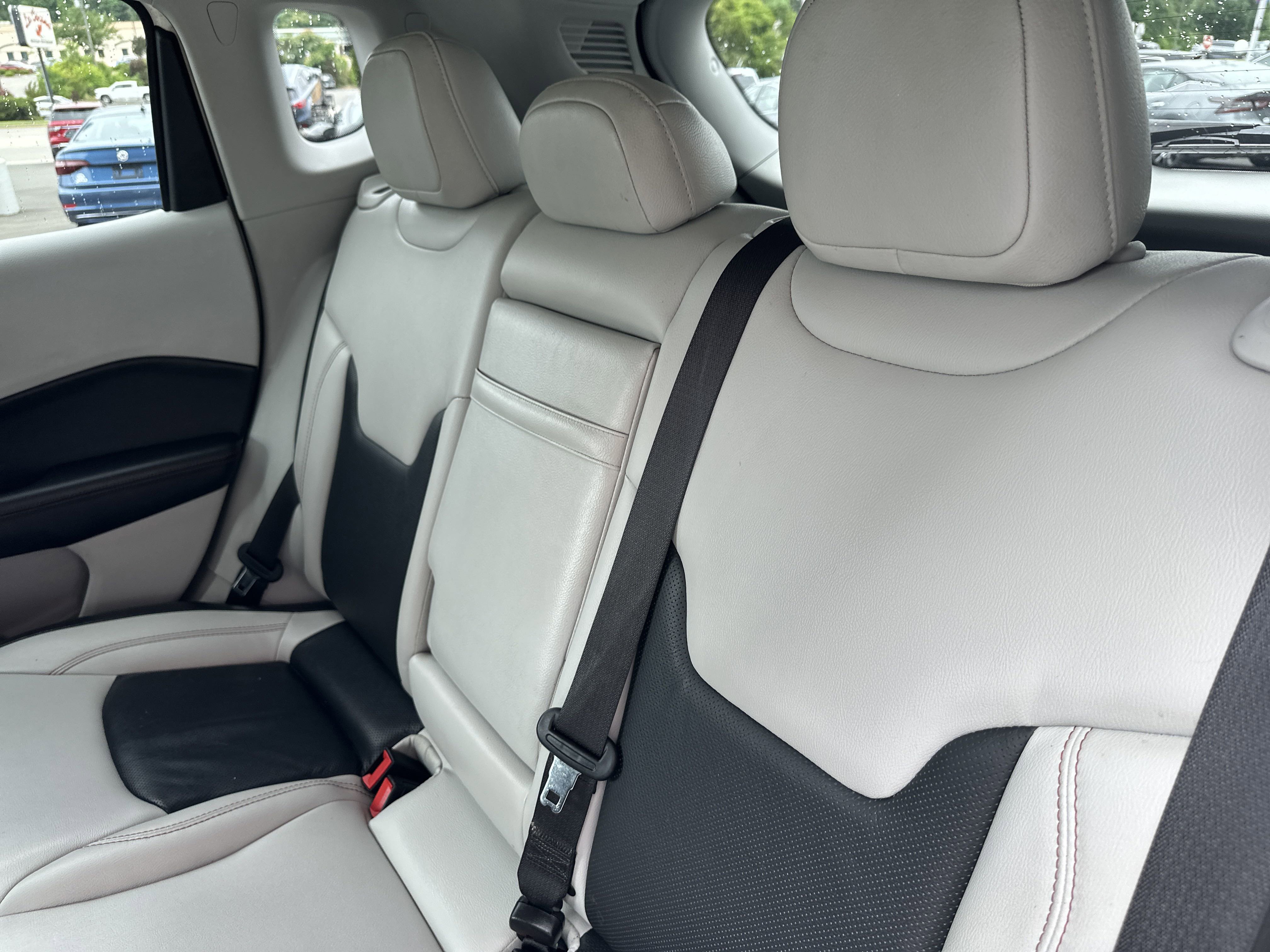 2020 Jeep Compass Limited photo 14