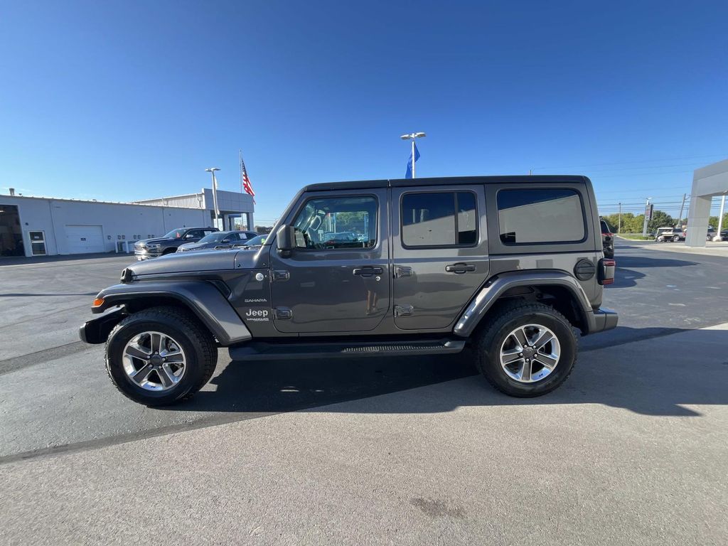 2020 Jeep Wrangler Unlimited Sahara photo 4