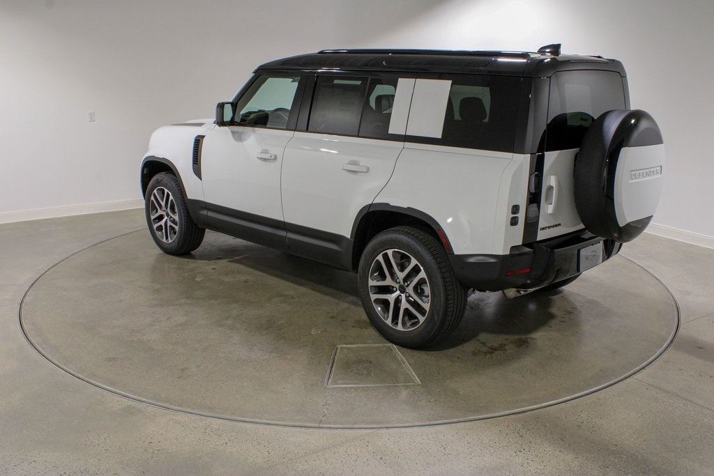 2026 Land Rover Defender 110 S photo 3