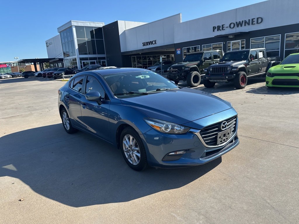 2017 Mazda Mazda3 Sport photo 3