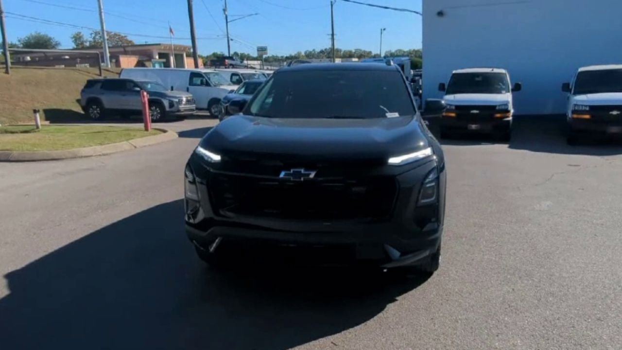 2026 Chevrolet Equinox RS photo 3