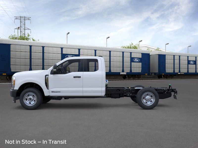 2026 Ford F-350 photo 4