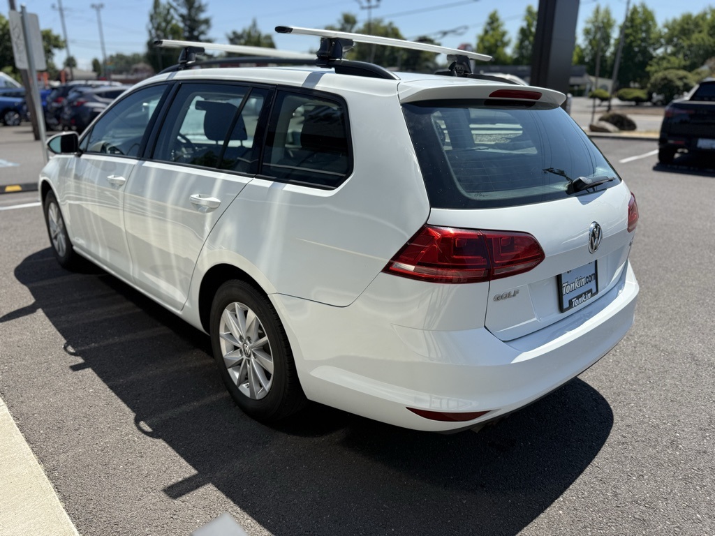 2017 Volkswagen Golf SportWagen S photo 5