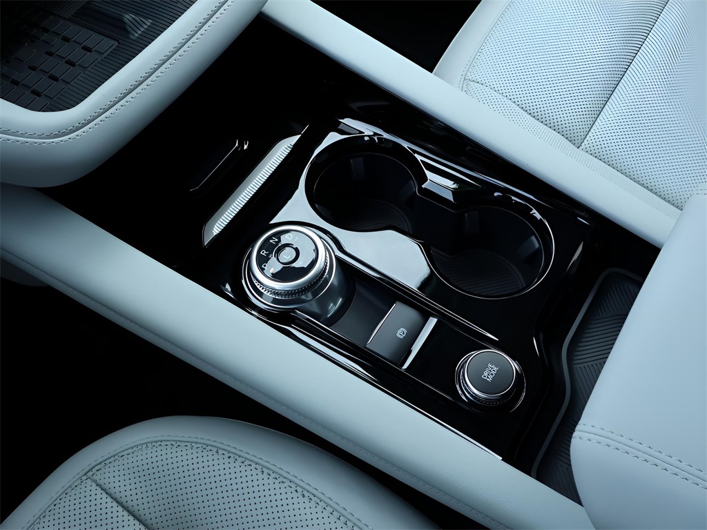 2025 Ford Explorer Platinum photo 25