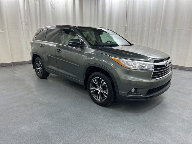 2016 Toyota Highlander XLE's photo