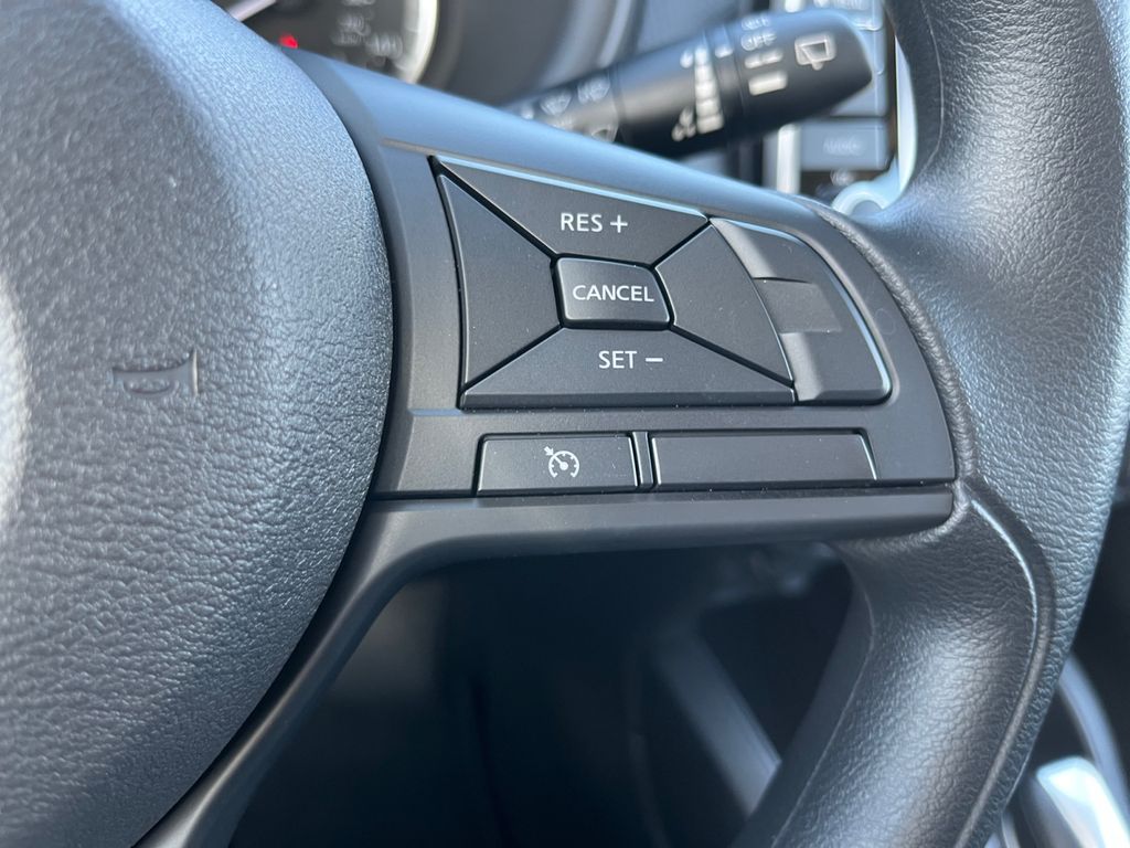 2025 Nissan Kicks Play S photo 24