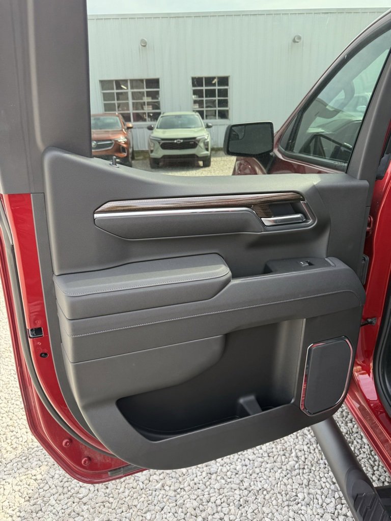 2025 Chevrolet Silverado 1500 RST photo 26