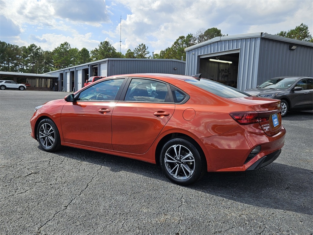 2023 Kia Forte LXS photo 9