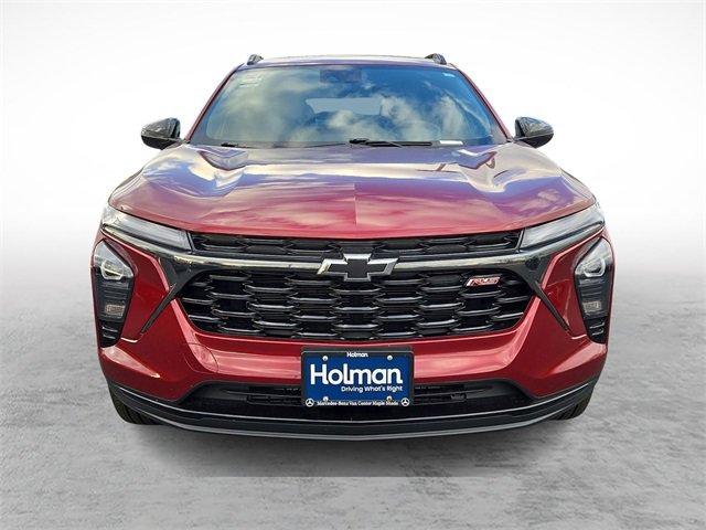 2024 Chevrolet Trax photo 2
