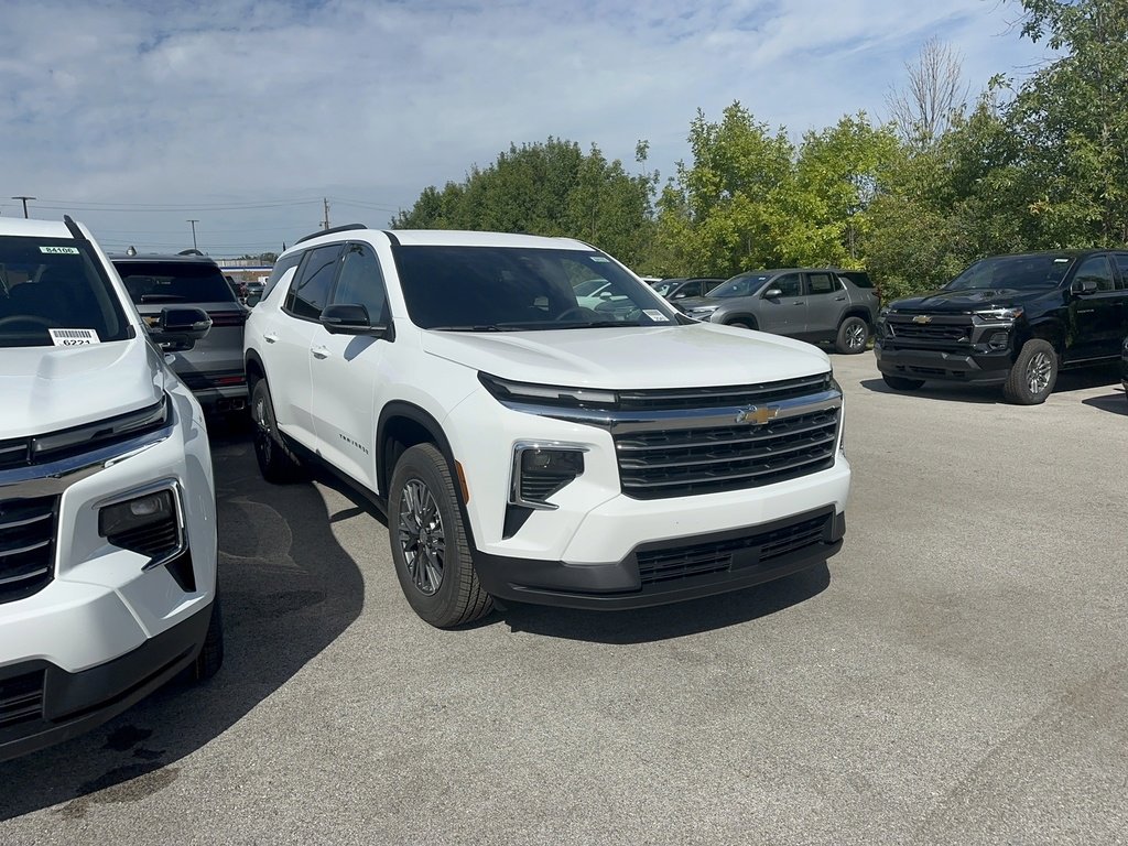 2026 Chevrolet Traverse photo 3