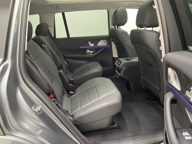 2026 Mercedes Benz GLS 450 4MATIC photo 13
