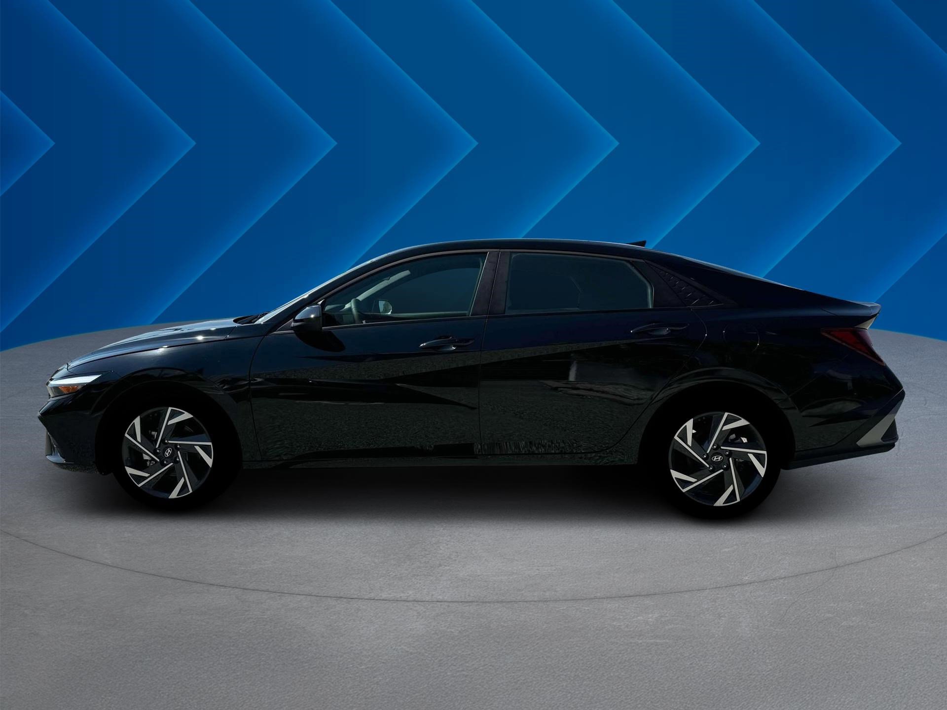 2025 Hyundai Elantra SEL Sport photo 3